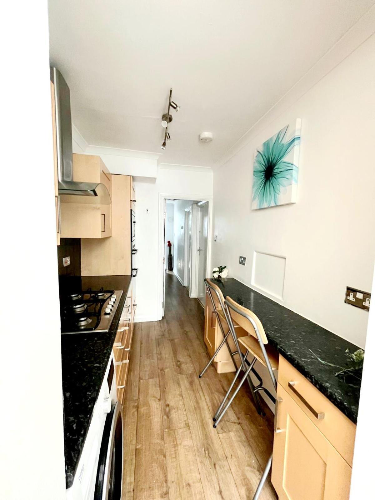Cosy Room Stay 4 Σάτον Εξωτερικό φωτογραφία